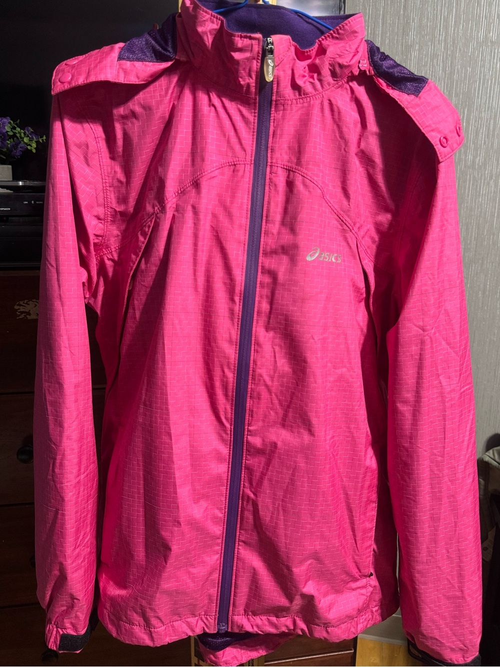 Asics Pink & Purple Grid Waterproof Hooded Running Jacket Size M